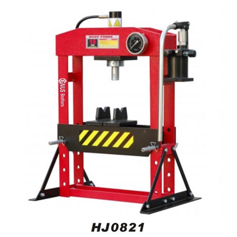 HJ0821